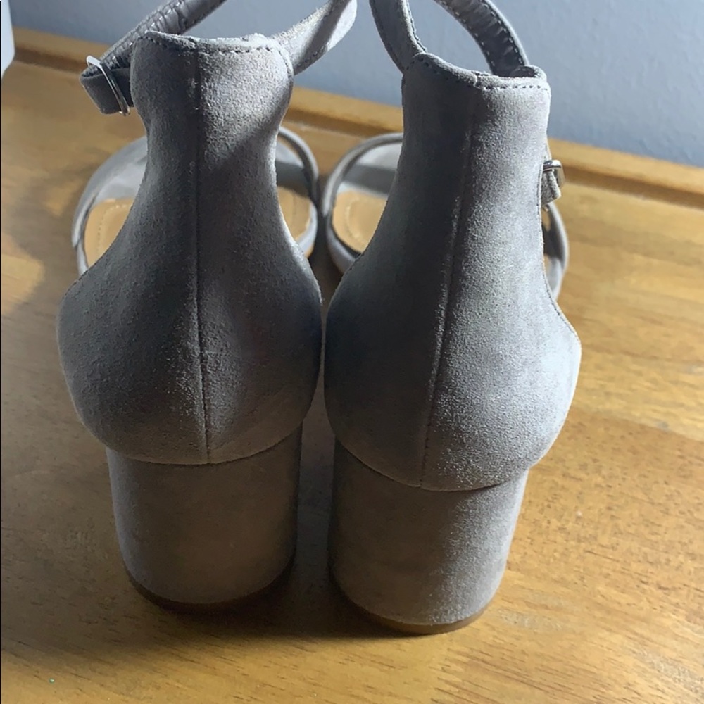 Steve Madden Grey Heels - Picture 3 of 6